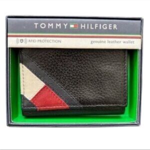 Tommy Hilfiger Trifold Wallet Mens Black Leather Orson II Angled Flag Gift Box